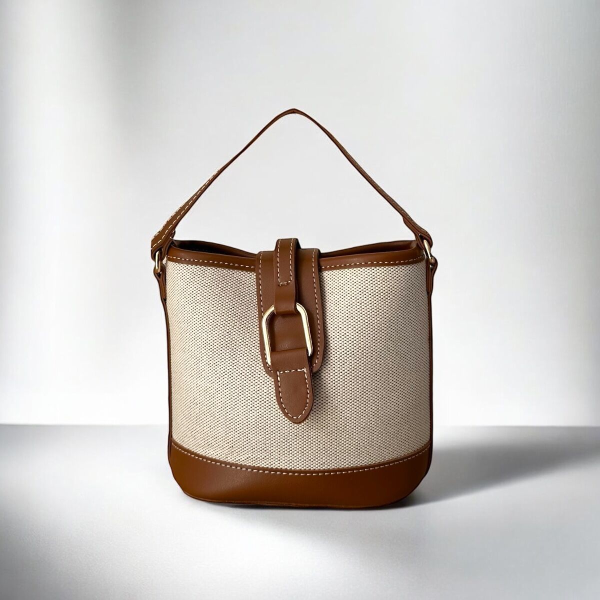 Hasır Görünümlü Deri Ve Gold Kemer Detaylı Omuz Çantası Eva