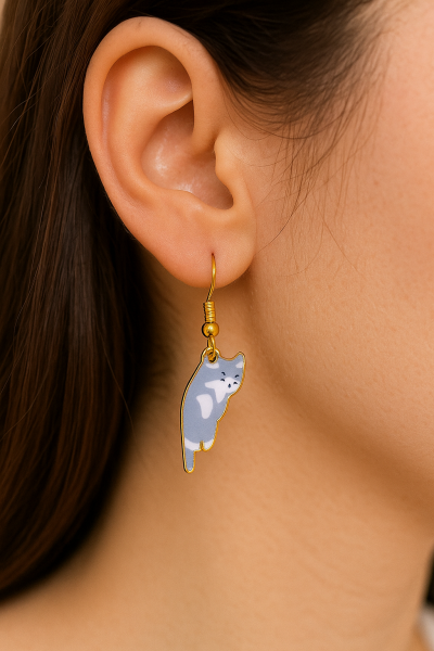 Gold Detaylı Kedili Küpe Gri