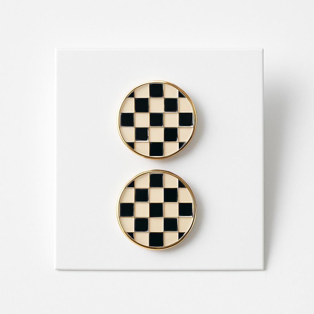 Yuvarlak Dama Desenli Küpe