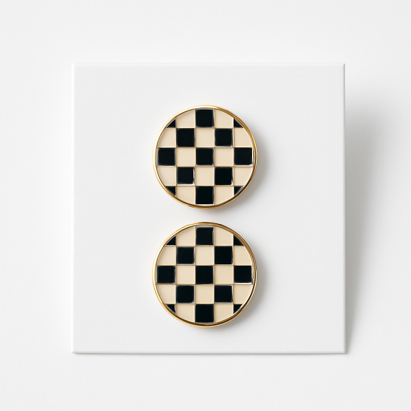 Yuvarlak Dama Desenli Küpe