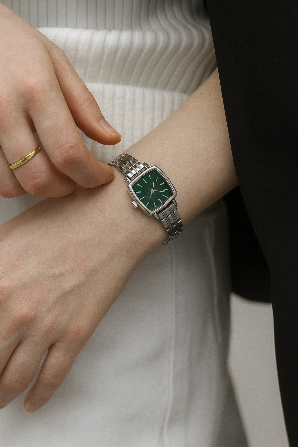 Retro Kare Kadran Minimal Özel Kutulu Gümüş Kadın Kol Saati Yeşil