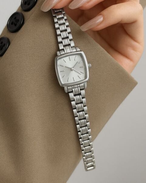 Retro Kare Kadran Minimal Özel Kutulu Gümüş Kadın Kol Saati Gümüş