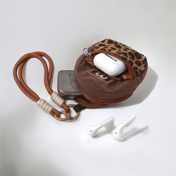 Leopar Desenli Mini Çanta Charm
