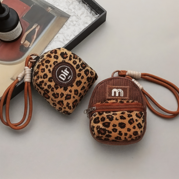 Mİni Leopar Desenli Çanta Charmı